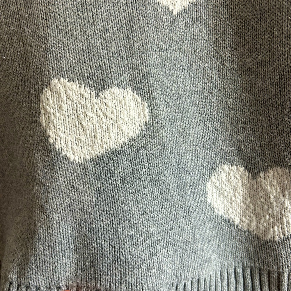 Gray Heart Pattern Sweater - image 3
